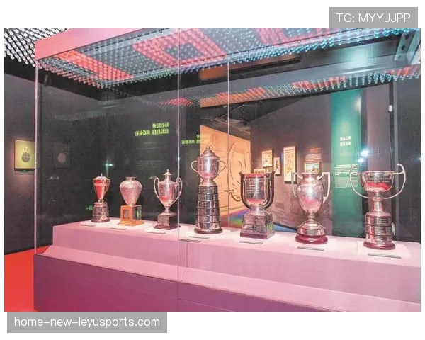 体育赛事博物馆展出经典赛季珍贵影像资料，体育赛事展示